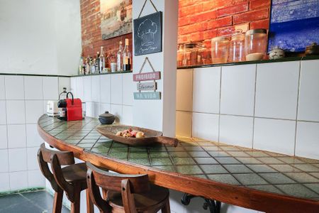 Casa à venda com 250m², 3 quartos e 1 vaga Casa à venda com 250m², 3 quartos e 1 vagaCozinha