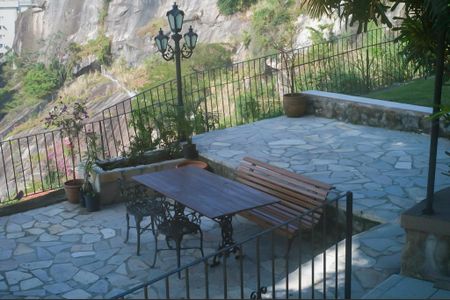 Casa à venda com 250m², 3 quartos e 1 vaga Casa à venda com 250m², 3 quartos e 1 vagaÁrea Externa