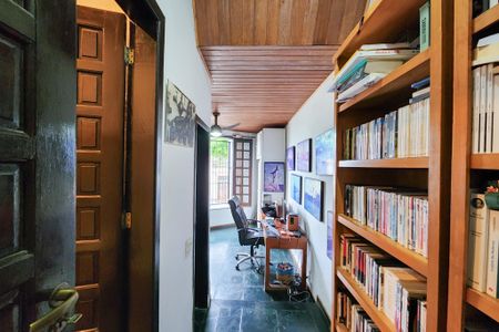 Casa à venda com 250m², 3 quartos e 1 vaga Casa à venda com 250m², 3 quartos e 1 vagaSuite 2