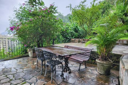 Casa à venda com 250m², 3 quartos e 1 vaga Casa à venda com 250m², 3 quartos e 1 vagaÁrea Externa