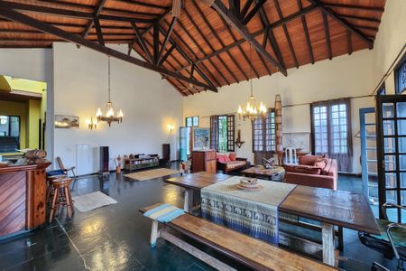 Sala  de casa à venda com 3 quartos, 250m² em Catete, Rio de Janeiro