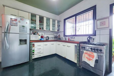 Casa à venda com 250m², 3 quartos e 1 vaga Casa à venda com 250m², 3 quartos e 1 vagaCozinha