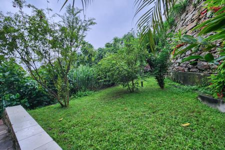 Casa à venda com 250m², 3 quartos e 1 vaga Casa à venda com 250m², 3 quartos e 1 vagaÁrea Externa