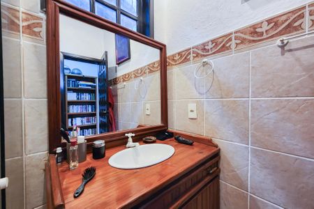 Casa à venda com 250m², 3 quartos e 1 vaga Casa à venda com 250m², 3 quartos e 1 vagaBanheiro da Suite 2