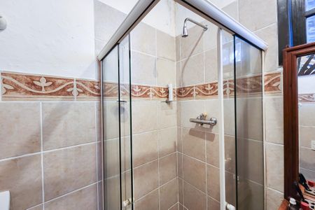 Casa à venda com 250m², 3 quartos e 1 vaga Casa à venda com 250m², 3 quartos e 1 vagaBanheiro da Suite 2