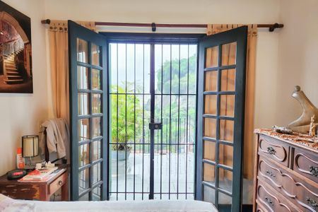 Casa à venda com 250m², 3 quartos e 1 vaga Casa à venda com 250m², 3 quartos e 1 vagaQuarto