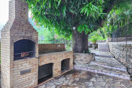 Casa à venda com 250m², 3 quartos e 1 vaga Casa à venda com 250m², 3 quartos e 1 vagaÁrea Externa