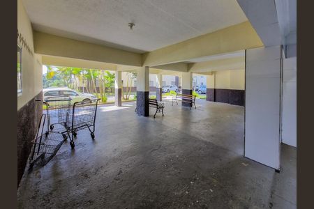 Apartamento para alugar com 48m², 2 quartos e 1 vaga Apartamento para alugar com 48m², 2 quartos e 1 vagaÁrea comum - Salão de festas