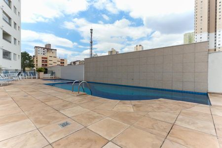 Apartamento à venda com 86m², 3 quartos e 2 vagas Apartamento à venda com 86m², 3 quartos e 2 vagasÁrea comum - Piscina