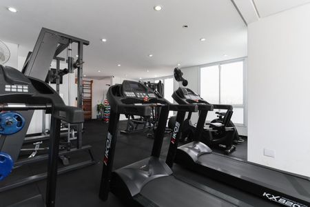 Apartamento à venda com 86m², 3 quartos e 2 vagas Apartamento à venda com 86m², 3 quartos e 2 vagasÁrea comum - Academia