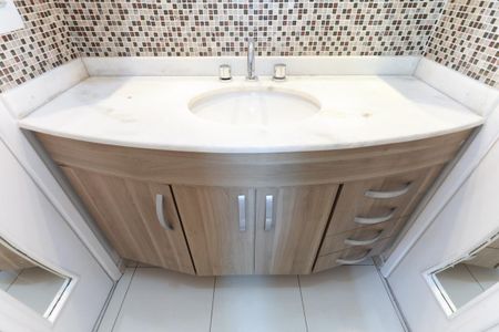 Apartamento à venda com 86m², 3 quartos e 2 vagas Apartamento à venda com 86m², 3 quartos e 2 vagasBanheiro das suítes 2 e 3