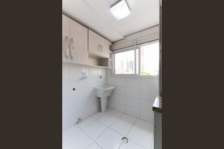 Apartamento à venda com 86m², 3 quartos e 2 vagas Apartamento à venda com 86m², 3 quartos e 2 vagasÁrea de serviço