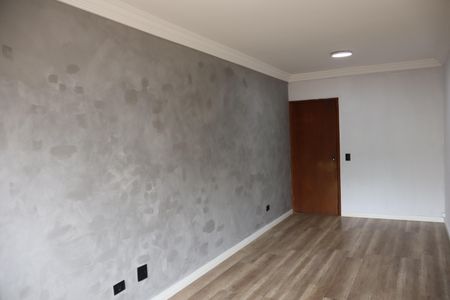 Apartamento para alugar com 75m², 2 quartos e 1 vagaSala 