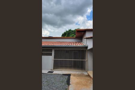 Casa para alugar com 300m², 2 quartos e 1 vagaFachada