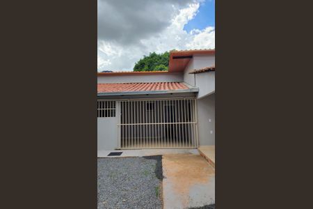 Casa para alugar com 300m², 2 quartos e 1 vagaFachada