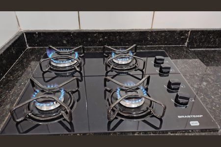 Cozinha de casa para alugar com 2 quartos, 300m² em Residencial Itaipú, Goiânia