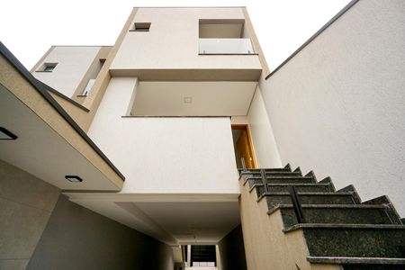 Casa à venda com 191m², 3 quartos e 4 vagasFachada interna