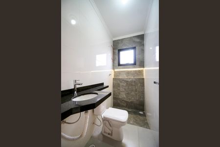 Casa à venda com 191m², 3 quartos e 4 vagasBanheiro da suíte 03