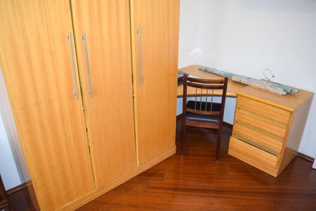 Apartamento à venda com 57m², 2 quartos e 1 vagaQuarto 2