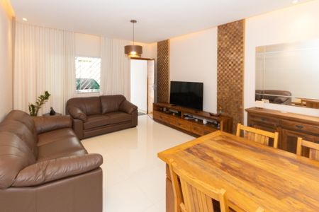 Sala  de casa à venda com 3 quartos, 220m² em Parada Inglesa, São Paulo