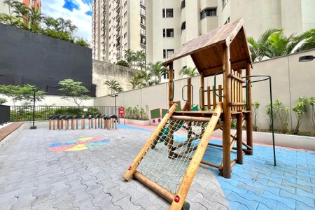 Apartamento à venda com 143m², 3 quartos e 2 vagasÁrea comum - Playground