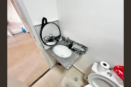 Apartamento à venda com 43m², 2 quartos e sem vaga Apartamento à venda com 43m², 2 quartos e sem vagaBanheiro