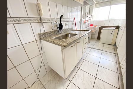 Apartamento para alugar com 76m², 3 quartos e 1 vaga