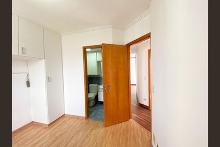 Apartamento para alugar com 76m², 3 quartos e 1 vaga