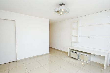 Apartamento para alugar com 54m², 2 quartos e sem vaga Apartamento para alugar com 54m², 2 quartos e sem vagaSala