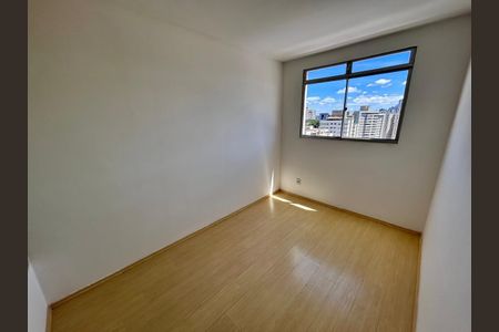 Apartamento para alugar com 65m², 3 quartos e 1 vaga