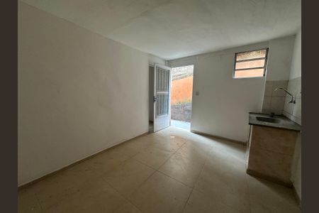 Sala/Cozinha de casa para alugar com 1 quarto, 70m² em Jardim Silveira, Barueri