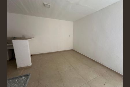 Sala/Cozinha de casa para alugar com 1 quarto, 70m² em Jardim Silveira, Barueri