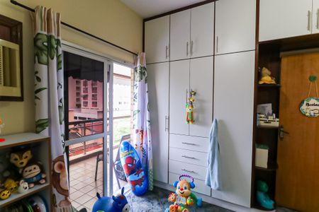 Apartamento à venda com 92m², 3 quartos e 2 vagasQuarto 2 