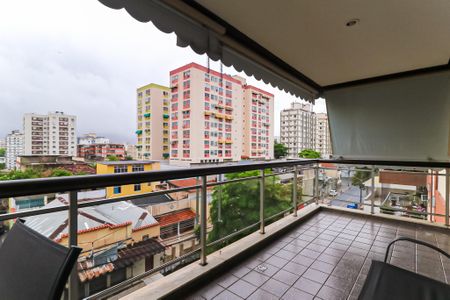 Apartamento à venda com 92m², 3 quartos e 2 vagasVaranda Quarto 2 