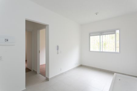 Sala / Cozinha  de apartamento para alugar com 2 quartos, 32m² em Fazenda Aricanduva, São Paulo