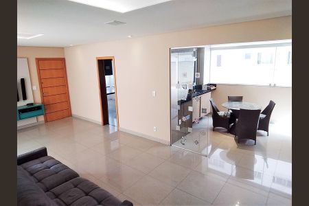 Apartamento para alugar com 3 quartos, 145m² em Buritis, Belo Horizonte