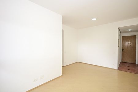 Sala de apartamento para alugar com 2 quartos, 80m² em Vila Suzana, São Paulo