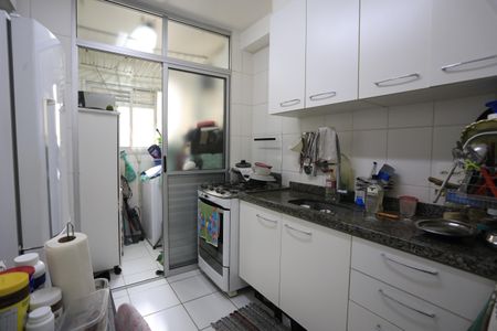 Casa à venda com 72m², 3 quartos e 2 vagascozinha