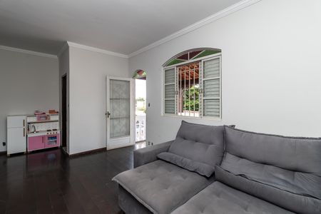 Sala 1 de casa à venda com 4 quartos, 300m² em São Salvador, Belo Horizonte