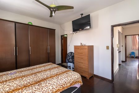 Casa à venda com 300m², 4 quartos e 6 vagasQuarto 4