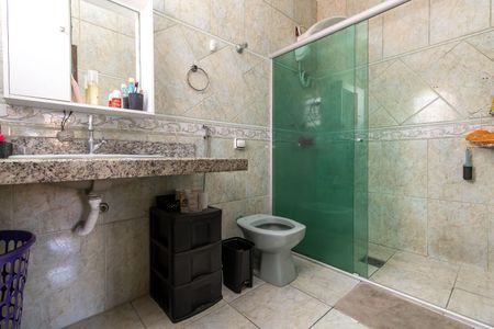 Casa à venda com 300m², 4 quartos e 6 vagasBanheiro da Suíte