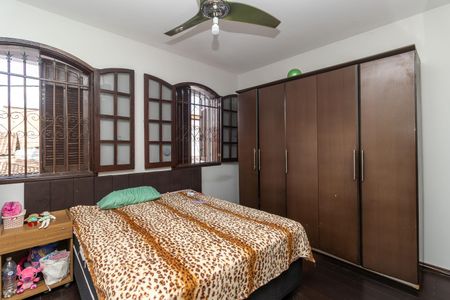 Casa à venda com 300m², 4 quartos e 6 vagasQuarto 4