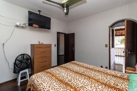 Casa à venda com 300m², 4 quartos e 6 vagasQuarto 4