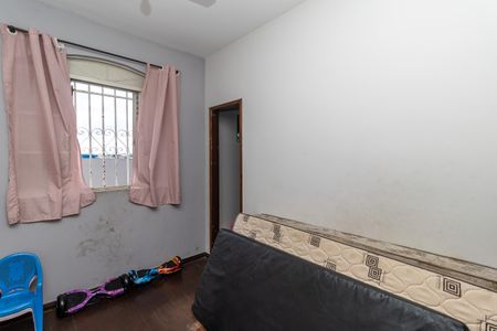 Casa à venda com 300m², 4 quartos e 6 vagasQuarto 2