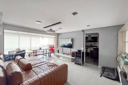 Sala de apartamento para alugar com 3 quartos, 114m² em Vila Gumercindo, São Paulo