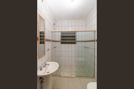 Banheiro de casa para alugar com 1 quarto, 60m² em Carandiru, São Paulo