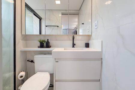 Apartamento à venda com 61m², 2 quartos e 1 vaga Apartamento à venda com 61m², 2 quartos e 1 vagaBanheiro da Suíte