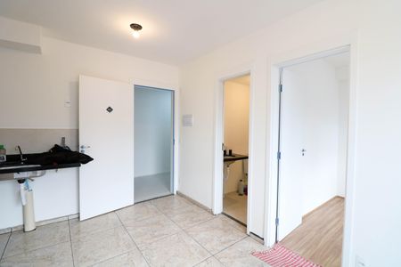 Sala / Cozinha de apartamento para alugar com 2 quartos, 35m² em Santo Amaro, São Paulo