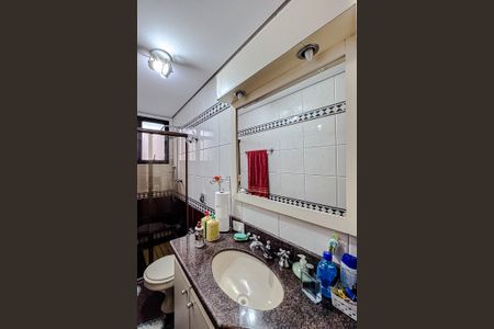 Apartamento à venda com 129m², 4 quartos e 4 vagas Apartamento à venda com 129m², 4 quartos e 4 vagasBanheiro