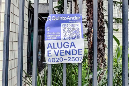 Apartamento à venda com 129m², 4 quartos e 4 vagas Apartamento à venda com 129m², 4 quartos e 4 vagasPlaquinha